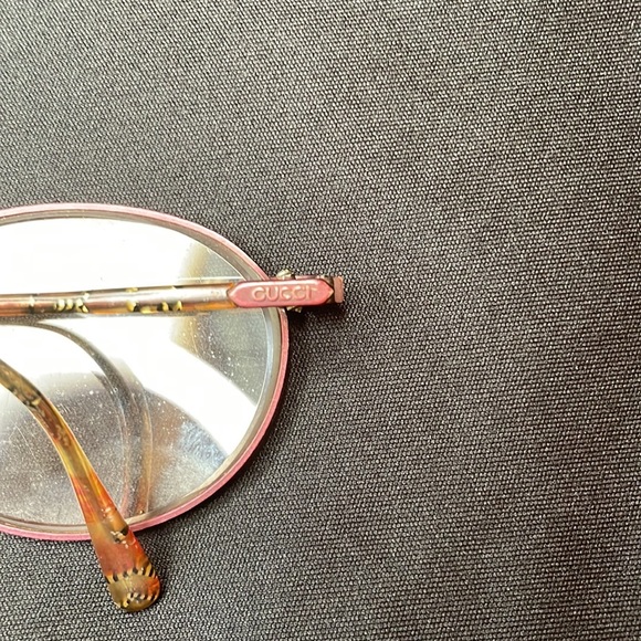 Gucci glasses shop now with discounted shipping - Picture 2 of 7